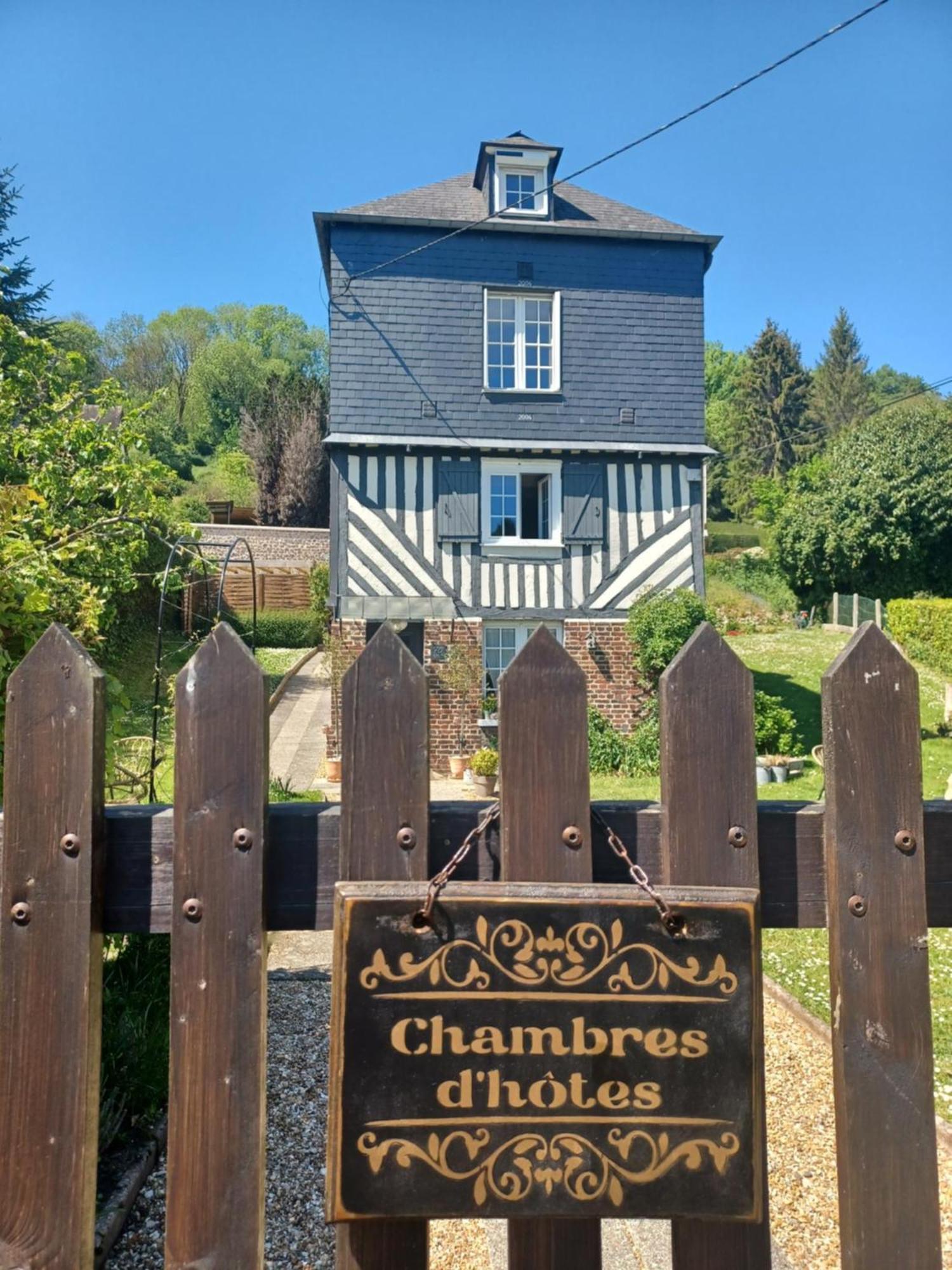 Bed and Breakfast Les Pommiers Онфлер Екстер'єр фото